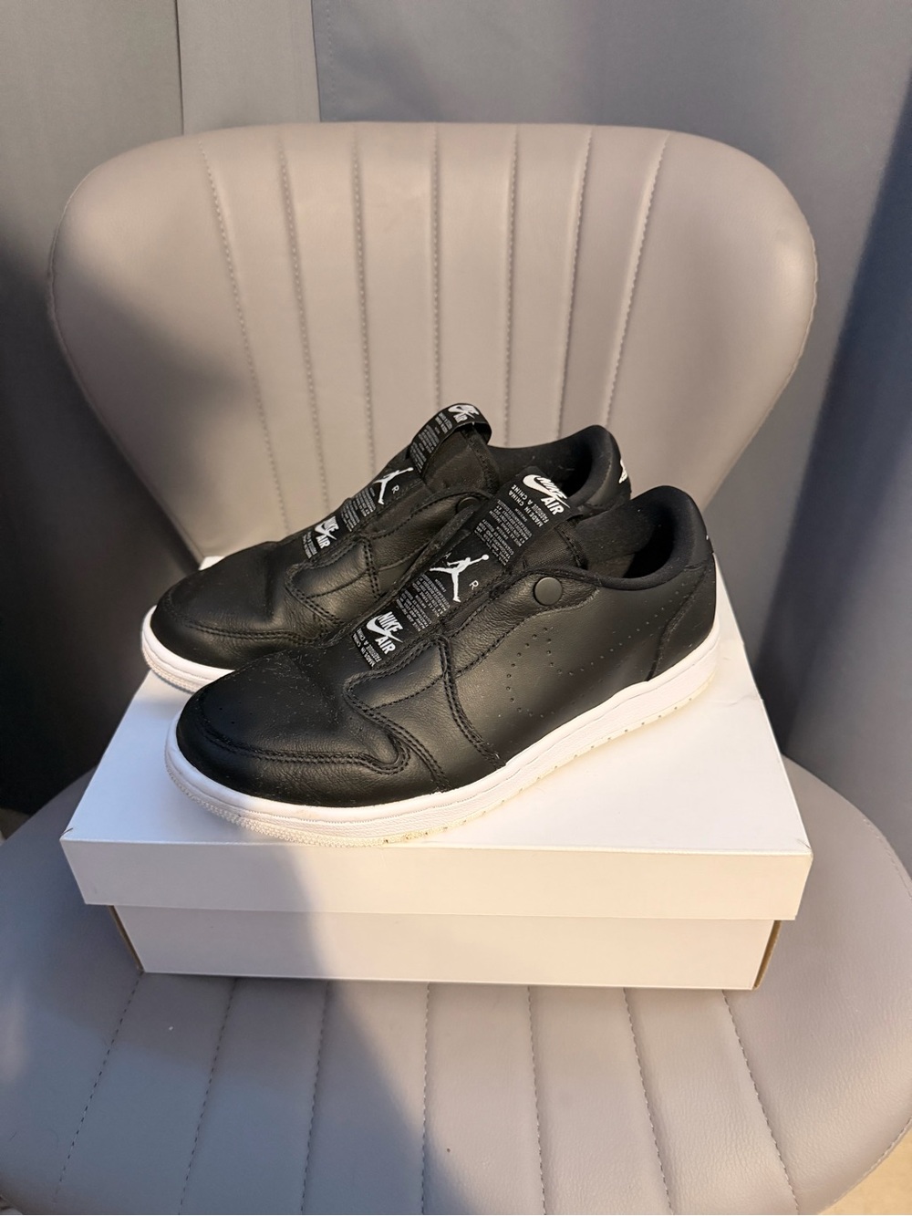 Nike Black Low-Top Leather Sneakers with White Sole